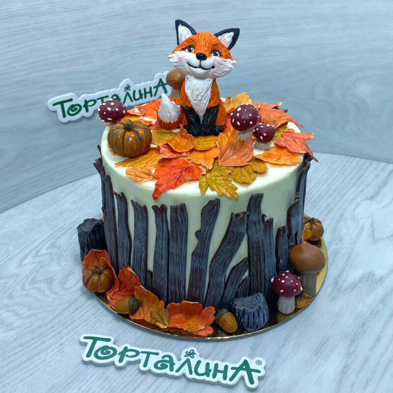 яркий детский торт с фигуркой лисенка