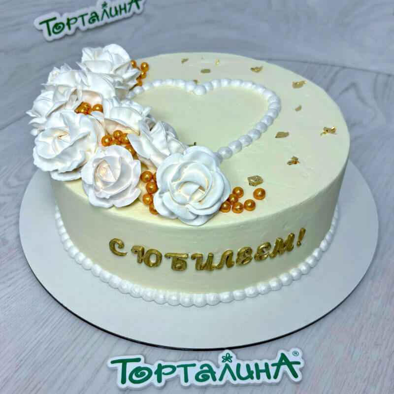 торт на юбилей с белыми розами из зефира