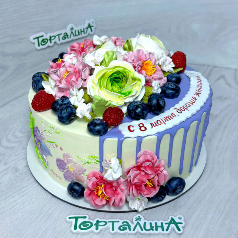 торт на 8 марта с цветами из зефира и ягодами
